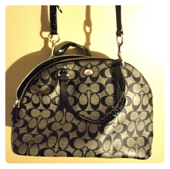 Coach handbag - Picture 1 of 1